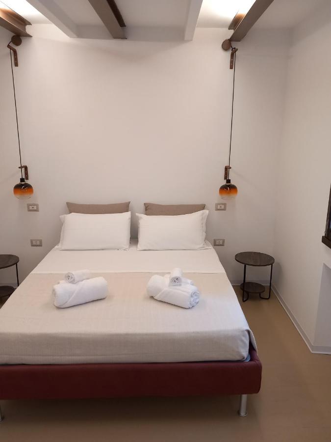 La Casetta Guest House Oristano Buitenkant foto