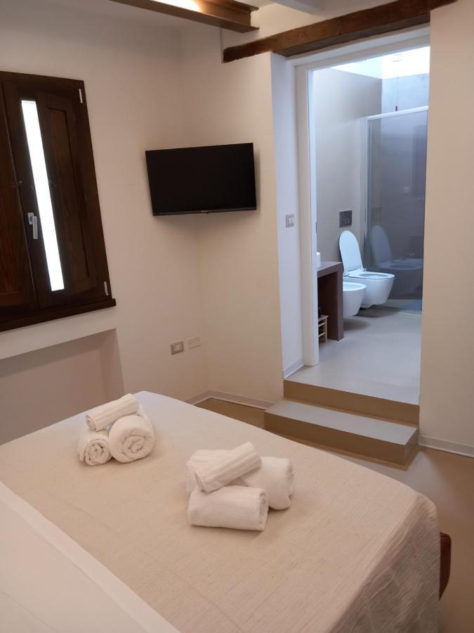 La Casetta Guest House Oristano Buitenkant foto